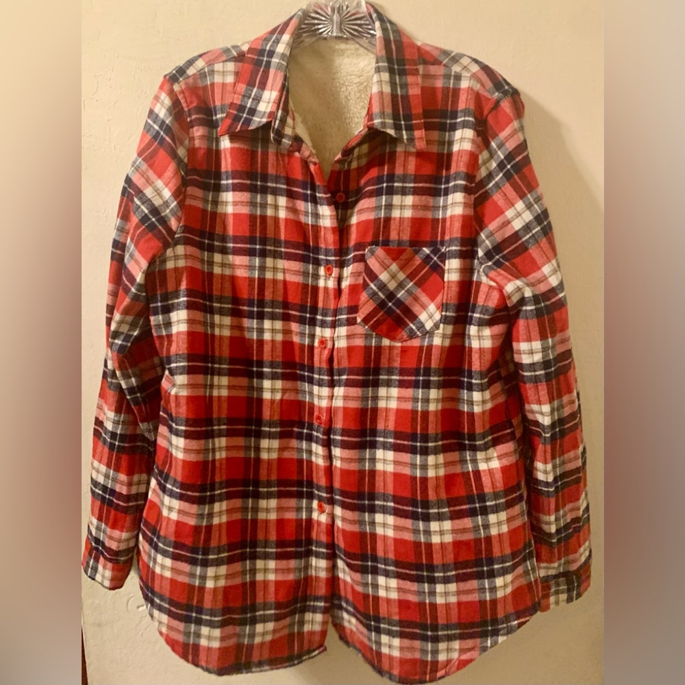 ❤️Style One Red/Navy plaid faux Sherpa inside torso collared shirt- XL